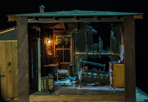 Photos These Gruesome Dollhouse Death Scenes Reinvented