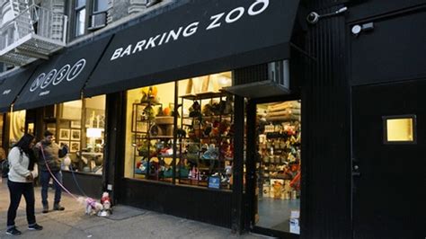 Find opening hours and closing hours from the pet stores & supplies category in new york, ny and other contact details such as address, phone number, website. Negozi per animali a New York - acquistare un souvenir per ...