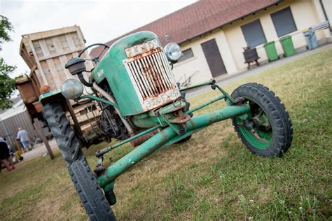 Loisirs Photos Les Machines Agricoles Dun Autre âge Exposées à