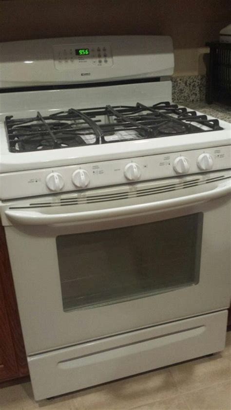 White Kenmore 5 Burner Gas Range Works Perfect For Sale In