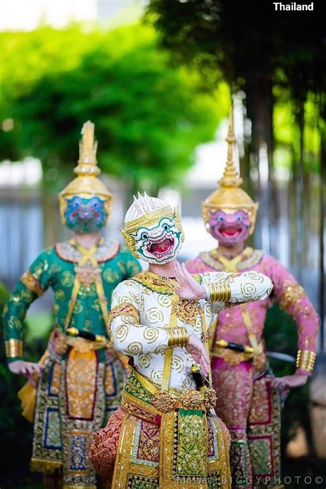 Khon Dancers And Their Senior Trainer 🇹🇭 หนุมาน ศิลปะการแสดง ศิลปะไทย
