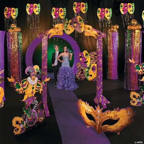 Mardi Gras Masquerade Ball Grand Decorating Kit 40 Pc