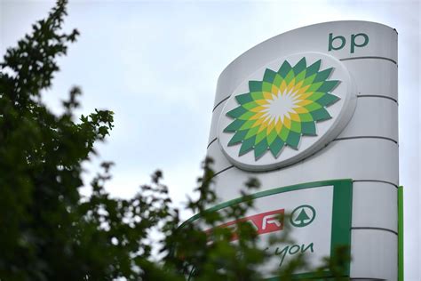 Bp ستخفض إنتاج النفط بنسبة 40٪ وتضخ مليارات الدولارات في الطاقة