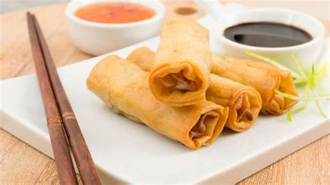 Spring Roll Vs Egg Roll The Difference Kitchen Table Scraps