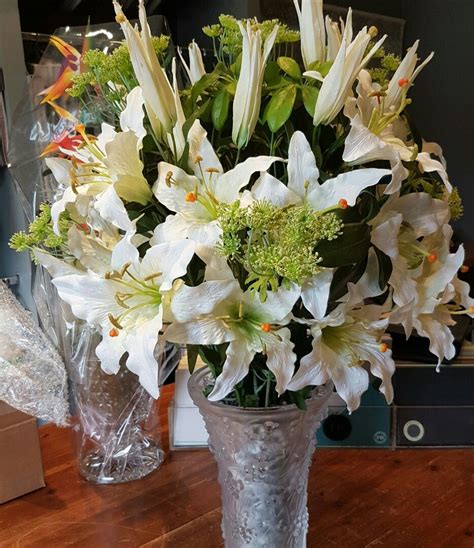 When buying silk flowers in bulk, search the internet for reputable companies that offer wholesale pricing, and always order samples before making a large order. Silk Lily Arrangement www.silkflowerhouse.com | Lily ...