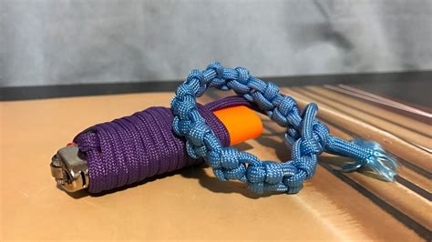 Use a cobra knot to create the perfect length belt or bracelet. How to make: "Cross-Knot" Paracord Bracelet - YouTube