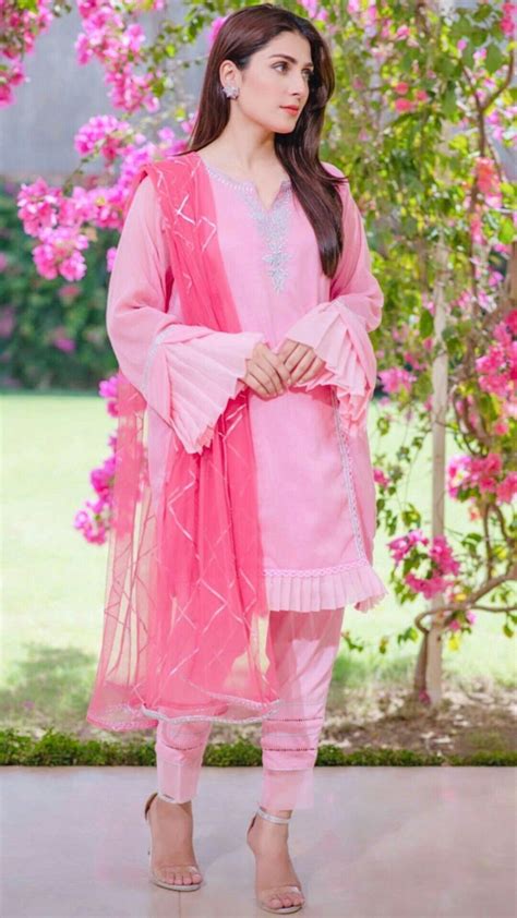 Ayeza Khan Pink Dress 1000 Sleeves Designs For Dresses Simple