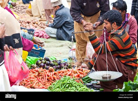 Pakistan Vegetable Market High Resolution Stock Photography And Images