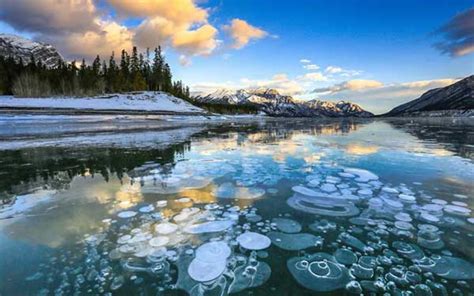 Самые красивые замерзшие озера в мире