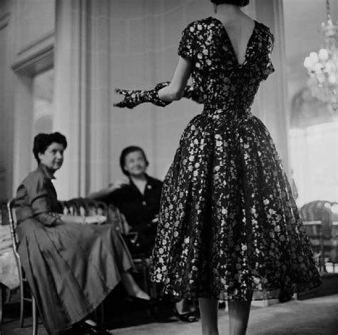 Dior Glamour 19521962 Par Mark Shaw Un Ouvrage Delégance Maxitendance
