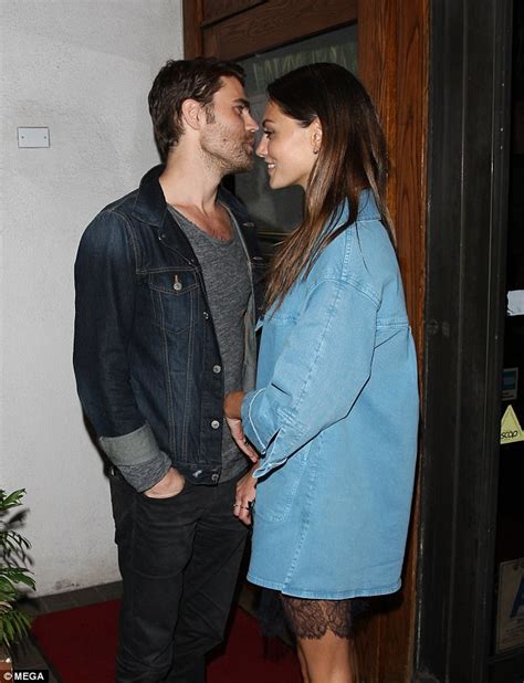 Phoebe Tonkin And Paul Wesley Back Together After Split Daily Mail Online