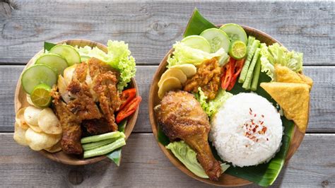 Nasi ayam penyet yang asalnya dari negara jiran iaitu indonesia, ada pelbagai versi untuk sediakan hidnagan ni, dan che nom. Order online ~ Express Food Delivery in Malaysia