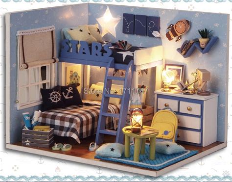 Het bed is gekleurd een vrij donker bruin en is zeer goed gemaakt van massief. Light Up Beach Boy Dollhouse Miniature Bedroom | DIY ...