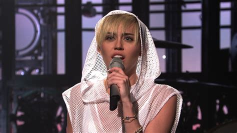 Watch Saturday Night Live Highlight Miley Cyrus We Cant Stop