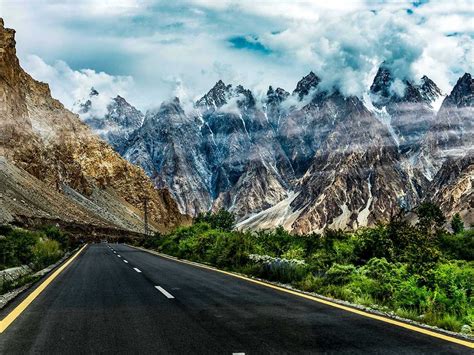 The Spectacular Views On The Karakoram Highway You Can Experience This