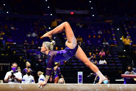 Lsu Gymnast Olivia Dunne Goes Viral With Booty Thirst Trap Beach Sunset Bank Home Com