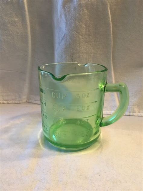 Vintage Kellogg S Green Depression Glass One Cup Three Spout Measuring