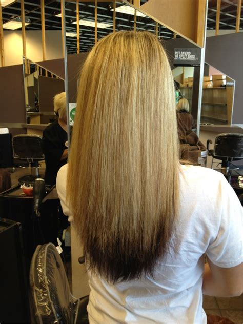 At each appointment, have your stylist add more highlights to your hair. Blonde hair with dark brown tips | Blonde hair, Brown hair ...