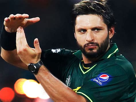 Shahid Afridi Turns Down Indian Dance Show Offer! - Parhlo