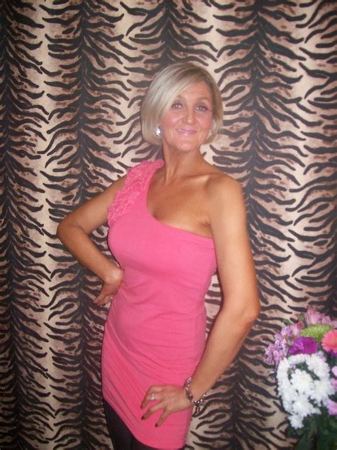 Julesscho 48 From Manchester Is A Local Granny Looking For Casual Sex