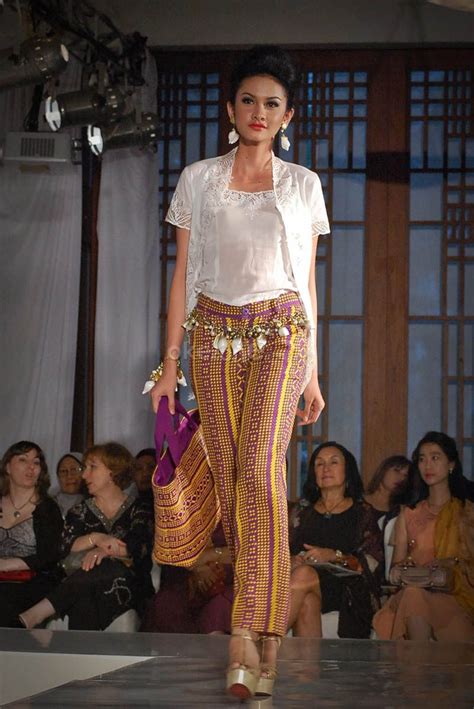 Batik Tenun Ikat Dress By Ramli Pakaian Wanita Busana Batik Celana
