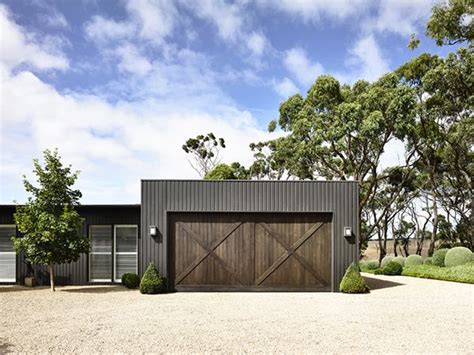 Black House By Canny Architecture Stylejuicer Garage Door Design