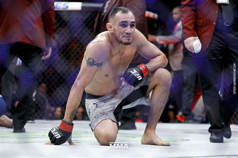 Tony ferguson waded in with a left knee to the body. You won't believe how Tony Ferguson injured his knee and ...