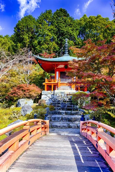Japanese Heritage Serene Famous Daigo Ji Temple During Beautiful Red
