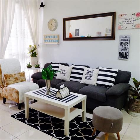 Ruang tamu kecil seharusnya tidak menjadi kendala dalam mendekor, anda dapat melakukan sejumlah ide brilian untuk keindahan ruang tamu. 16 best Ruang Tamu Shabby Chic images on Pinterest ...