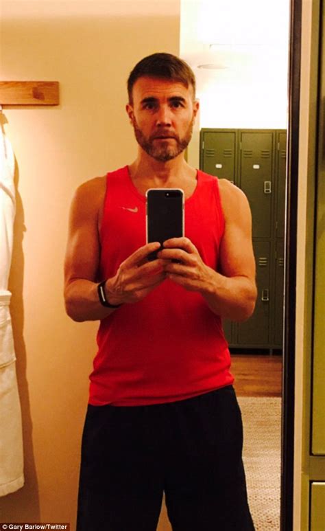 Take That Fans Get Hot Under The Collar For Gary Barlows Buff Gym Selfie Daily Mail Online