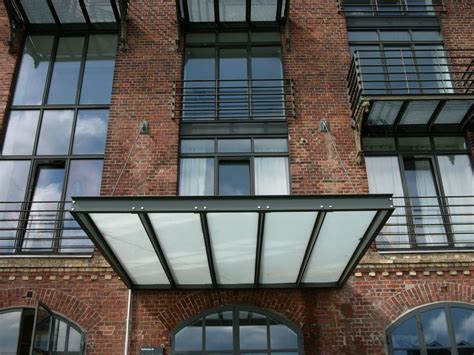 Canopy kaca merupakan produk kaca overhead yang menawarkan perlindungan dari kanopi kaca tempered bisa diaplikasikan sebagai kanopi kaca carport, kanopi taman harga kanopi kaca per meter ditentukan dari jenis atap kaca serta ketebalan kaca itu sendiri. Kanopi Kaca Tempered