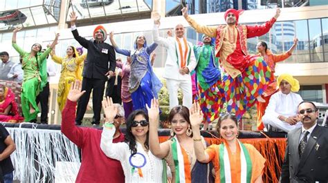 ontario based indo canadians celebrate india s independence day in toronto