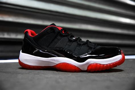 The classic black and red or bred colorway, as worn by michael jordan during his run to the 1996 nba championship, returned once again in 2019 in pure form. Air Jordan 11 Retro Low "Bred" - Another Look - Air 23 ...