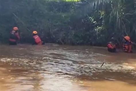 Perluas Pencarian Korban Mobil Jatuh Ke Sungai Di Tana Toraja Tim Sar