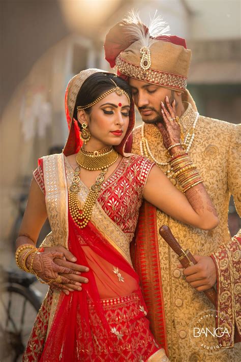 Raunak And Komal Indian Wedding Poses Wedding Couple Poses
