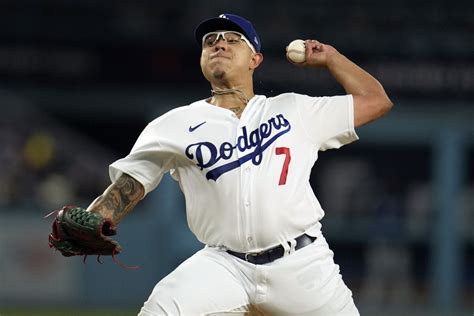 Urías Lanza 6 Innings En Blanco Dodgers Vencen A Rockies Los Angeles