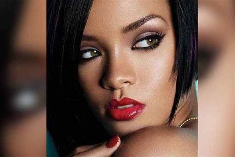 Rihanna Sets Her Eyebrows With Soap Rihanna Sets Her Eyebrows With Soap
