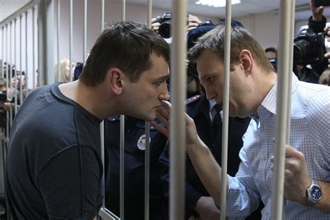 Aus Russischen Blogs Oleg Nawalnyj Geisel Des Systems Putin Bpbde
