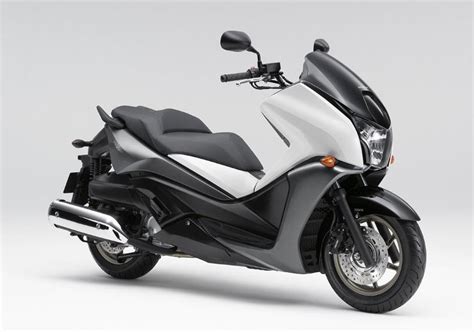 Honda's forza scooter (nss300) was introduced to north america for 2014. Honda launch new Faze 250 Scooter | MCN