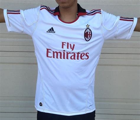 ^ citato in exclusive new acmilan jersey 2012/13, il papà del milan, youtube.com, 20. NEW AC Milan Authentic Replica by adidas AWAY Jersey "XL ...