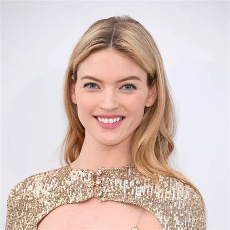 Martha Hunt Instagram Scoliosis Education Movies And Tv Shows