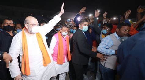 चुनाव आयोग ने लोकसभा चुनाव 2014 के लिए स्‍टार प्रचारक लिस्ट से कमलनाथ को हटाने के ec के फैसले पर sc ने लगाई रोक. पश्चिम बंगाल चुनाव के मद्देनज़र केंद्र सरकार बंगाल के लोगों के लिए खोलने जा रही है तोहफो का ...