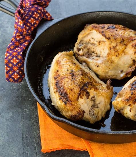3 Easy Ways To Cook Bone In Chicken Breasts Mytaemin