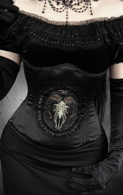 Darque And Lovely No One Knows I M Here Gothic Fashion Fashion Gothic Outfits
