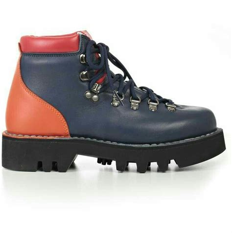 Edit descriptions of this character. Pin by Lucas Villalobos on BOTAS DE MONTAÑA | Boots, Lace ...