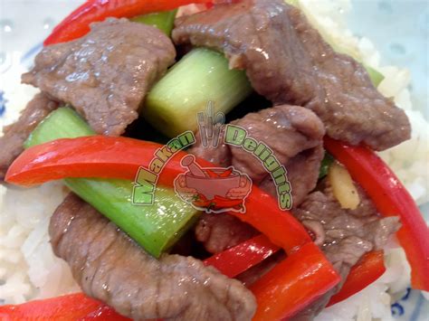 Makan Delights Stir Fried Beef With Spring Onions And Red Bell Peppers