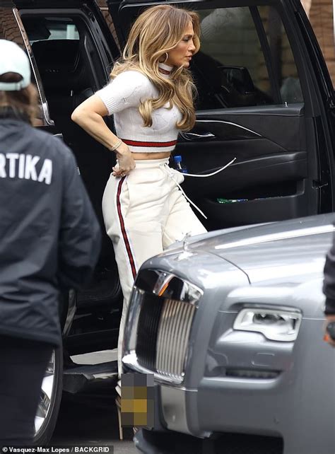 Jennifer Lopez Flaunts Killer Bod In A Preppy Crop Top As She Swings By
