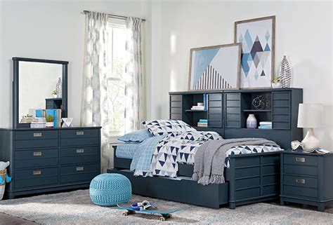 Our range of kids' bedroom furniture sets provide great sleep and storage solutions in traditional wood, minimalist white and a range of colours for the more fun loving. Boys Bedroom Furniture Sets for Kids