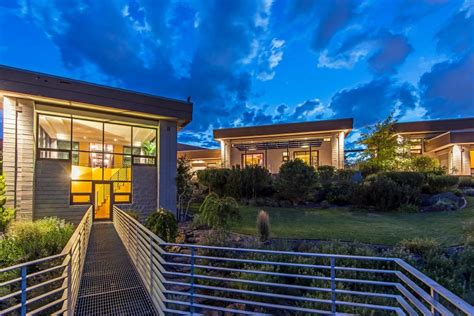 Tour A Gated Contemporary Home In Reno Nev S Ultimate