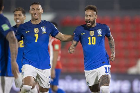 Com Recorde De Neymar E Fim De Tabu Brasil Vence Paraguai E Segue 100 Nas Eliminatórias Lance